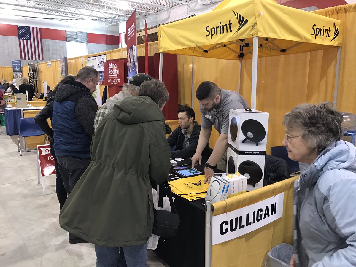 Erpratt's tweet photo. More customers at the Home show. Some great leads @wilcox_dallin https://t.co/csJNjbjzmD
