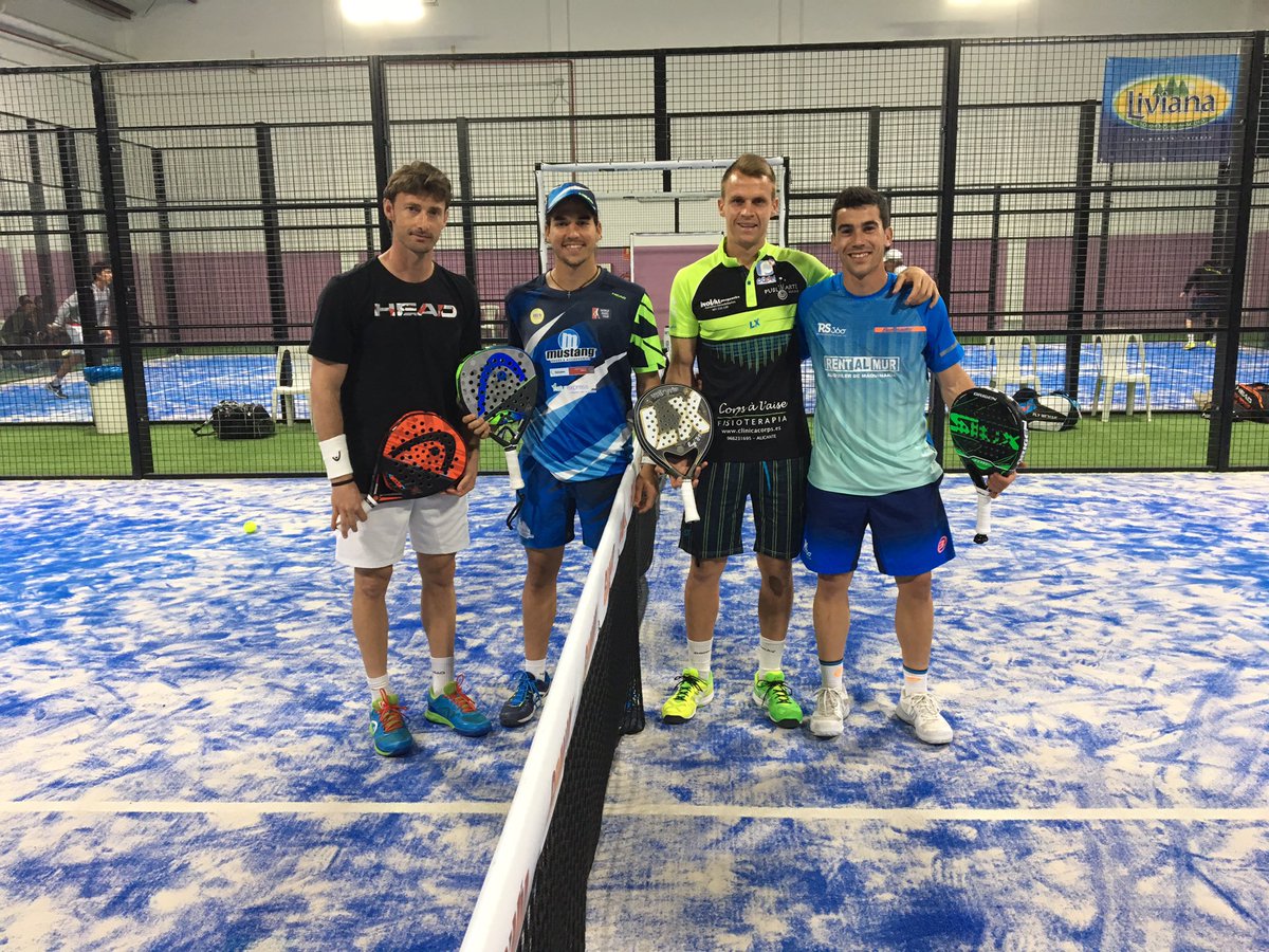 Ya está Ferrero en la central junto a <a href="/josedapadel/">Jose David Sanchez</a>. Duro partido de cuartos ante <a href="/mariocerezo/">◄-Mario Cerezo-</a> y <a href="/AViuda/">Alfonso Viuda Hern.</a>. En busca de las semifinales!