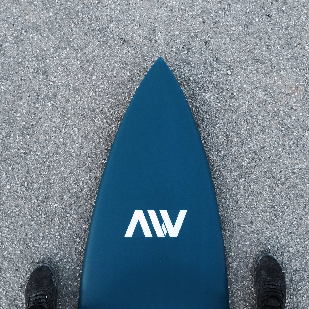 surf_airwave's tweet photo. How's the colour on this one? #DeepBlue https://t.co/X2EmL4Kgdz
