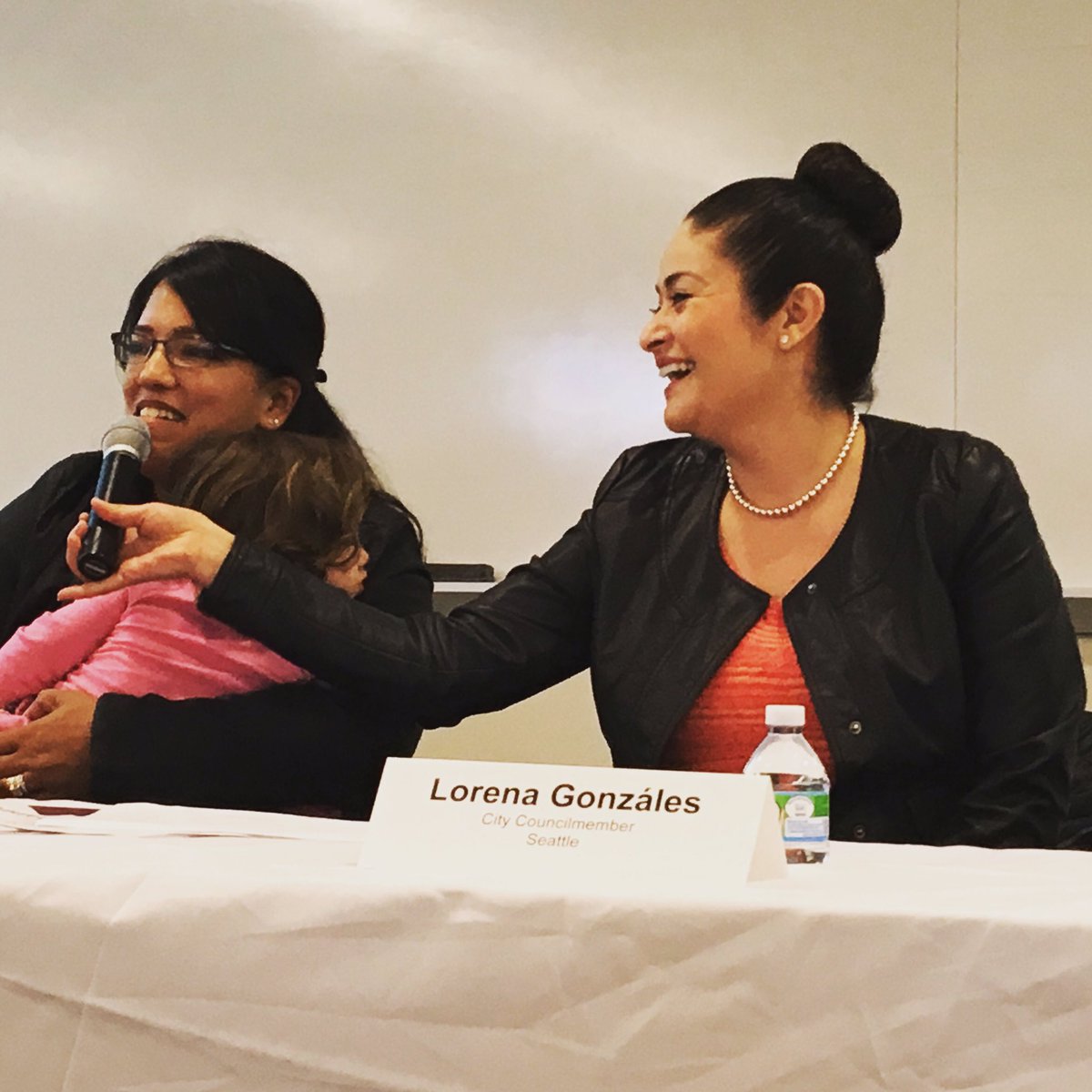 NWPCWA's tweet photo. Women help each other hold the mic, so we can drop it on the patriarchy. #YouShouldRun #2017CandidateTraining https://t.co/vgo0K6yEMw