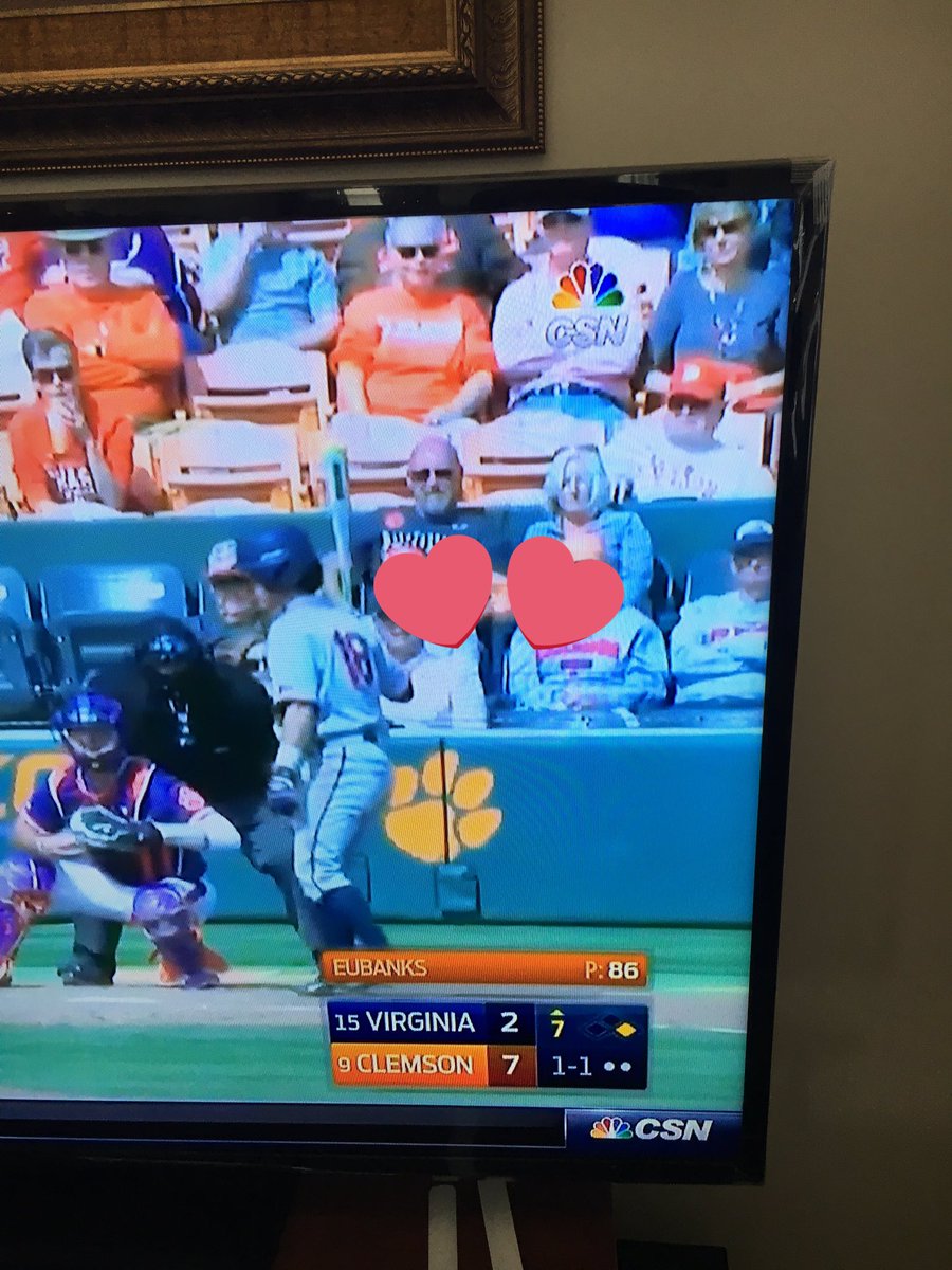 clemsontgr18's tweet photo. My #Clemson celebrity parents! Hey #TwitterlessTerry and @tigermomjj!!! @ClemsonBaseball https://t.co/vtlDDPXpWj