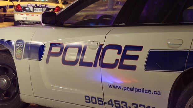 CP24's tweet image. Six youths, one 18-year-old man arrested after robbery at Bramalea City Centre cp24.com/news/six-youth…