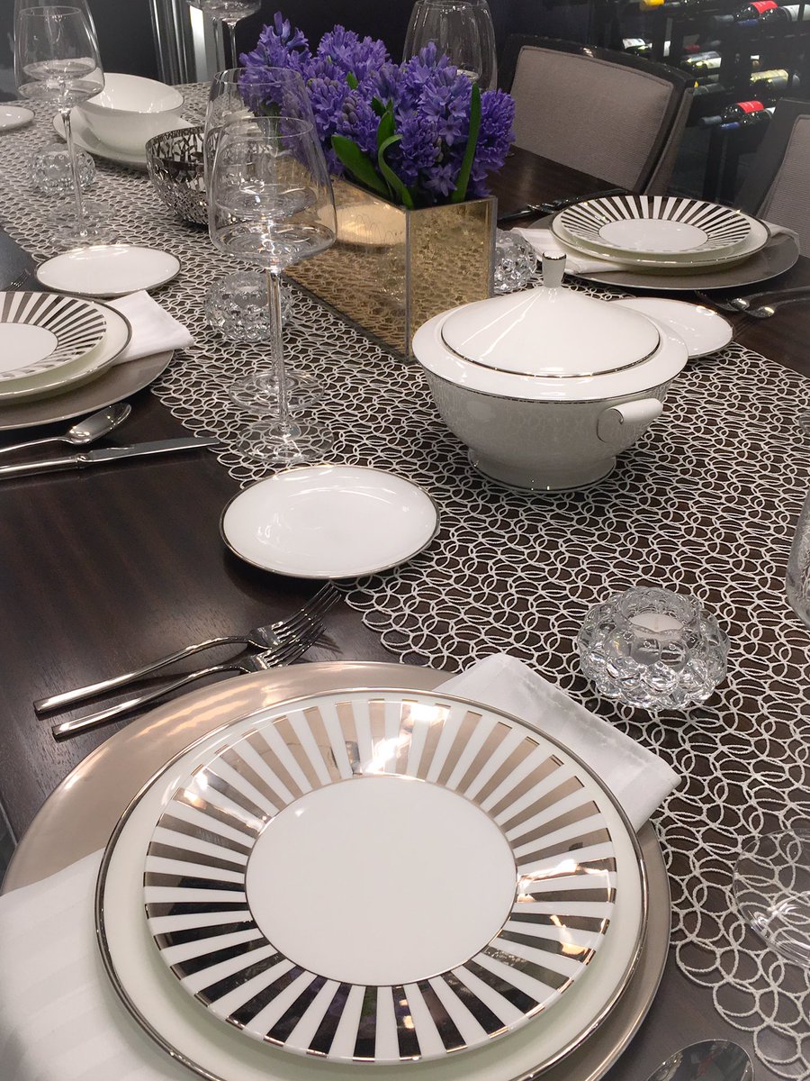 always_ashaw's tweet image. I'm now armed with decorating ideas thanks 2 the #FutureDreamHome at @HomeShowsTO at the #NationalHomeShow #decor #design