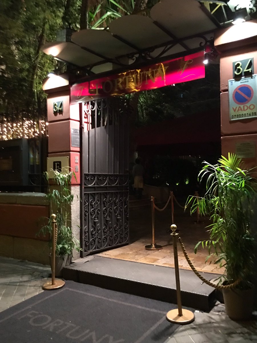 OlayaExclusive's tweet photo. Hoy de cena en Fortuny! 😘#Escort #dinner #Fortuny #Madrid #HighClass #Companion ##LifeEscort https://t.co/a5Q6gWRcOr