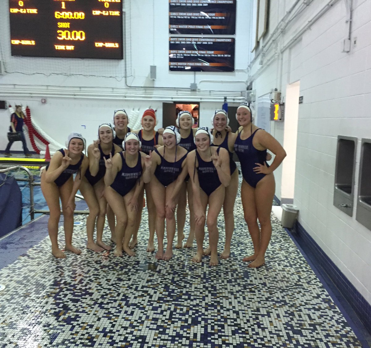 Varsity beat the #1 Fenwick Friars 10-9 today with a great team effort. Now off to turnabout!!!
