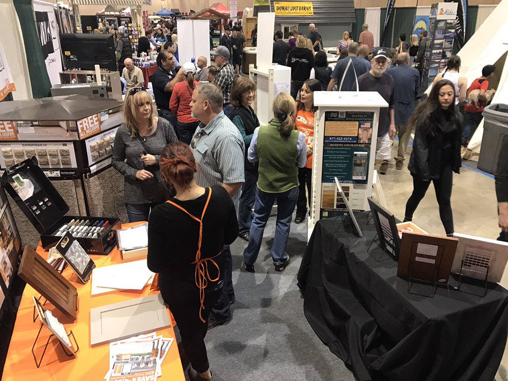 LoganFellhauer's tweet photo. D116 Reno Home Show is hopping!! @THD_SteveMitch @Kfellhauer1 #leadsinsaleswin https://t.co/SpcoTtjMoZ
