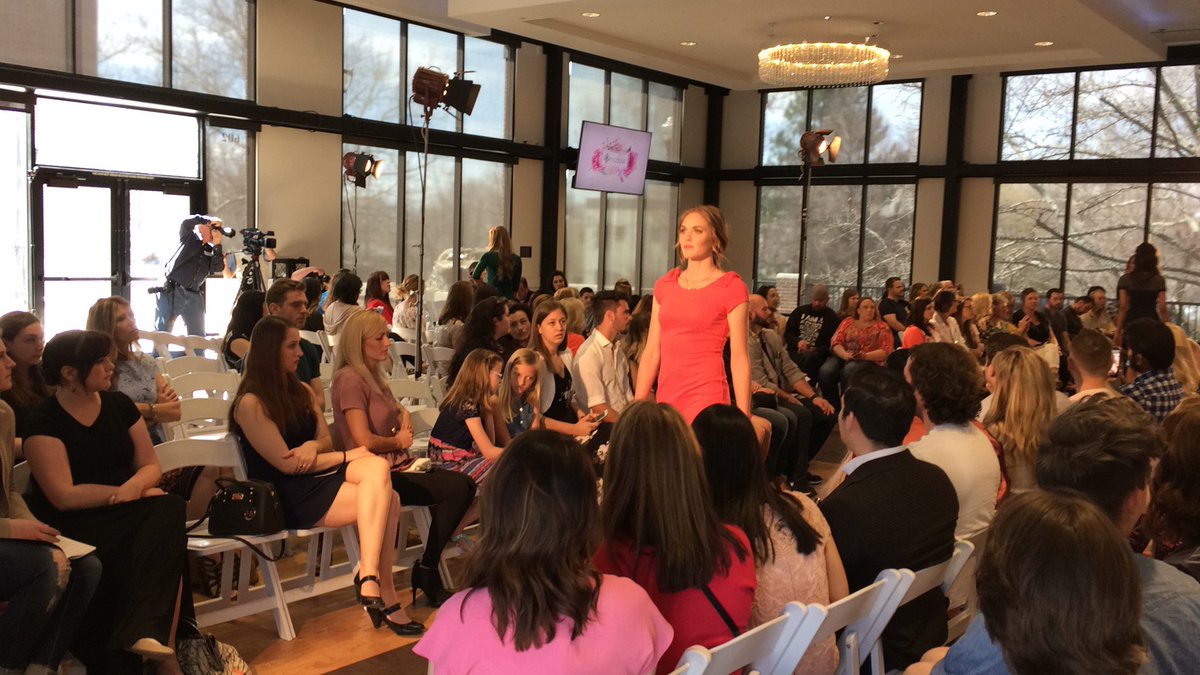 ModiqueDresses's tweet photo. #Utahfashionweek #springdress #modique https://t.co/dqmx9iXCno