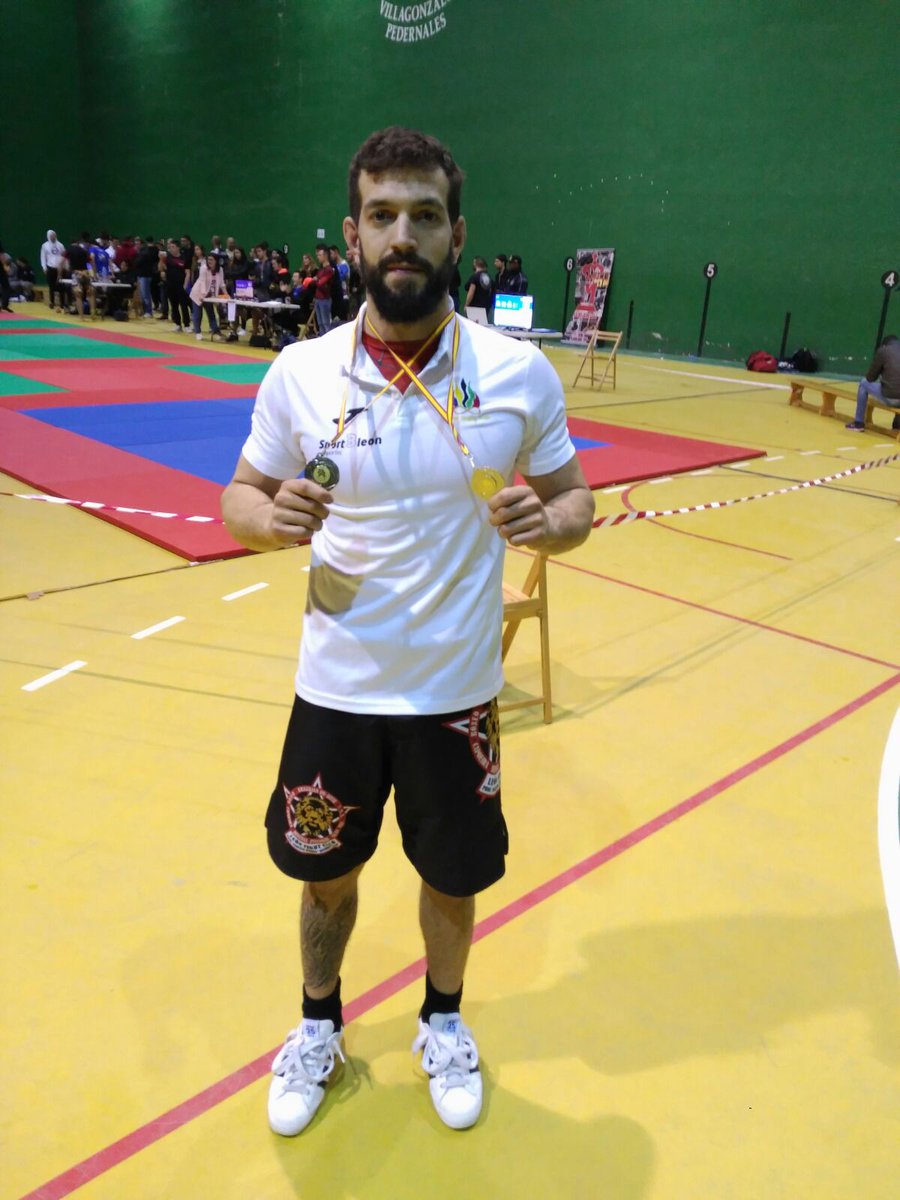GoldenDreamsT's tweet photo. Grandes noticias desde Burgos. Nuestro judoca @ArchyBudo medalla de plata  en el Torneo de Jiu Jitsu Brasileño. Enhorabuena! https://t.co/spOPtm0YAF