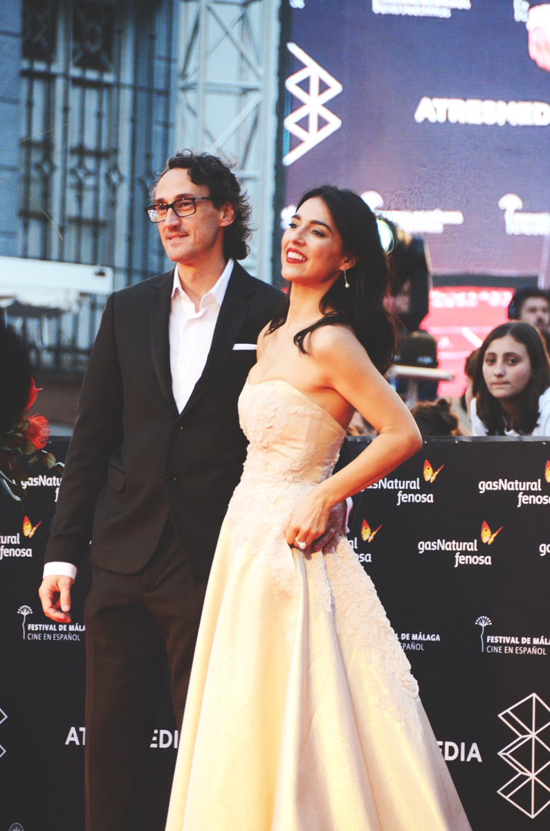 Classic #FestivalMalaga #newlyspanish 👗👔📸
#blackandwhite #redcarpet #fashion #moda #20FestivalMalaga #AlfombraRoja #dresscode #dress #film
