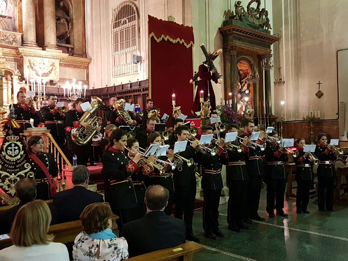Comenzamos el certamen tocando Pange Lingua <a href="/Had_LosGitanos/">Had. Los Gitanos - Madrid</a>