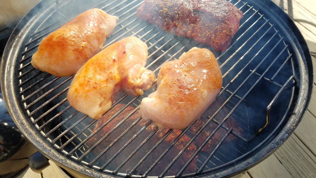 RedWhiteandTim's tweet image. It's this kind of day... #weber