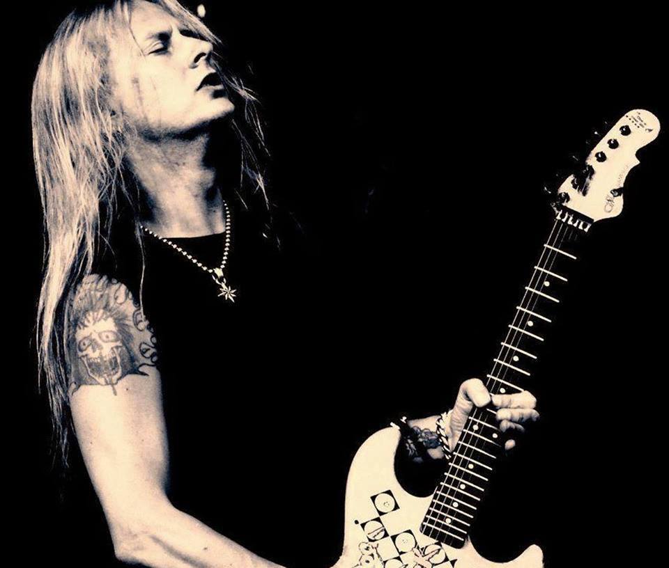 A very happy birthday to Jerry Cantrell! 