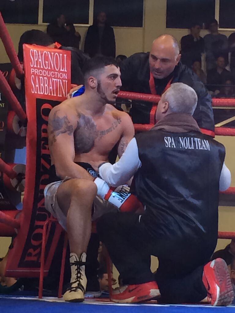 FPIBoxe's tweet photo. #Ranaldi vs #Sinacore Titolo Italiano Supermedi Sottoclou Faraoni vs Habachi https://t.co/dtDJPo4WJI