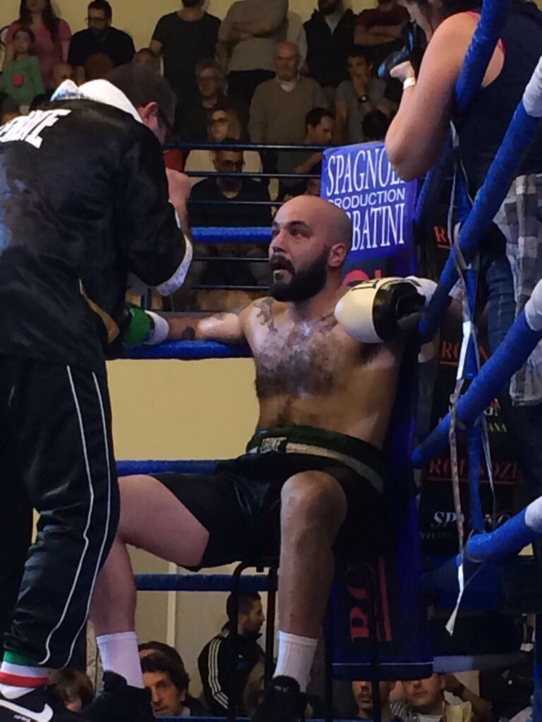 FPIBoxe's tweet photo. #Ranaldi vs #Sinacore Titolo Italiano Supermedi Sottoclou Faraoni vs Habachi https://t.co/dtDJPo4WJI