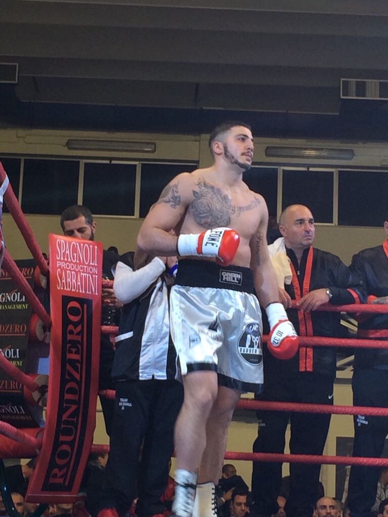 FPIBoxe's tweet photo. #Ranaldi vs #Sinacore Titolo Italiano Supermedi Sottoclou Faraoni vs Habachi https://t.co/dtDJPo4WJI