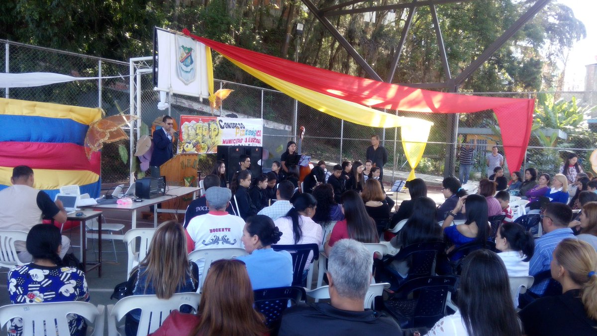 javiermusic0809's tweet photo. Congreso Pedagógico Municipal#SedeEnbPadreMaya https://t.co/2JQtHbHWFX