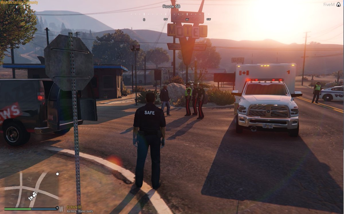 MG_NumChuck's tweet photo. Our outstanding Traffic Units speaking to Police about Pursuit and events leading to the shooting. @MountiesGaming https://t.co/xrXAXjaCep