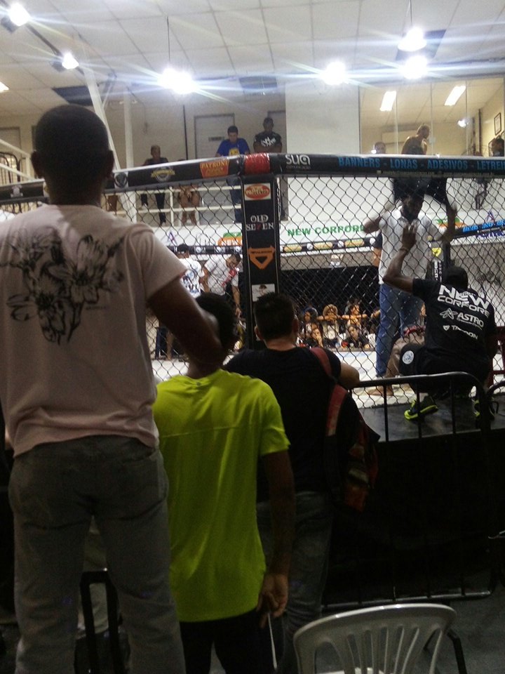AGomes94's tweet image. Daki estou.... #Bbzão. #mma #ufcbrevebreve