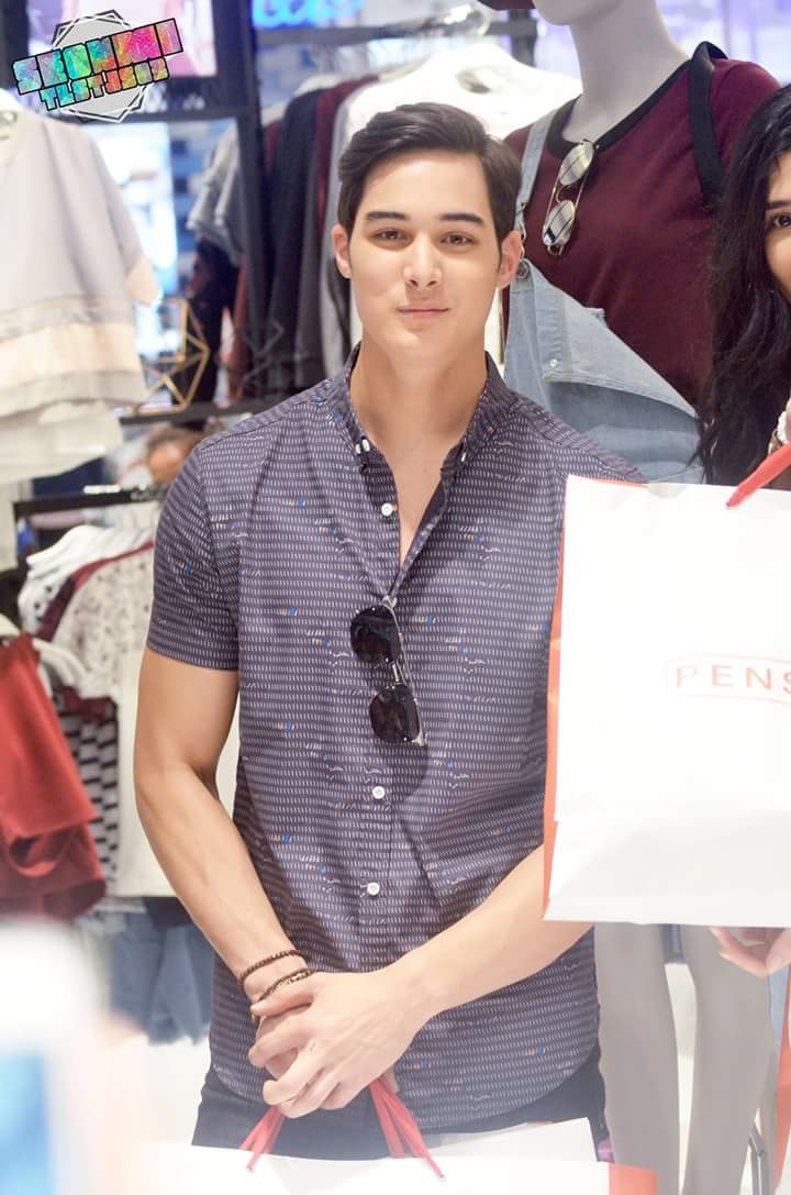 tannermataphoto's tweet photo. Keep on tweeting!!

TANNER OnASAPWildSummer https://t.co/1Zt3qni4TD
