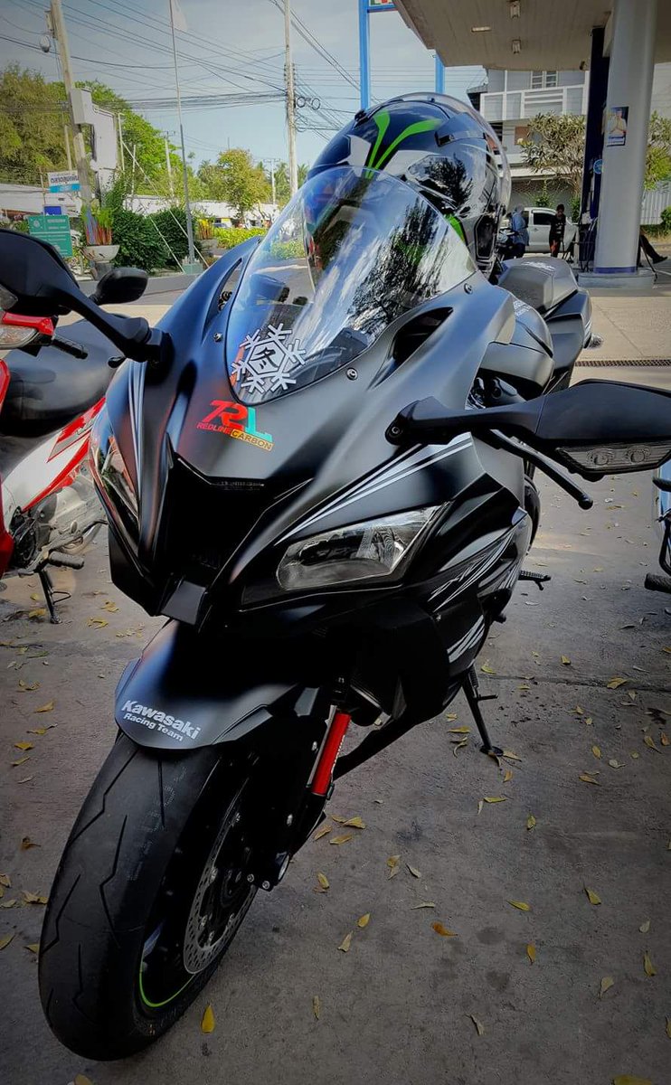 TRL_CARBON's tweet photo. R u N . . . I l l l l N #อัมพวา
#ZX10RR
#ToneRedLine https://t.co/J6SNValnYG
