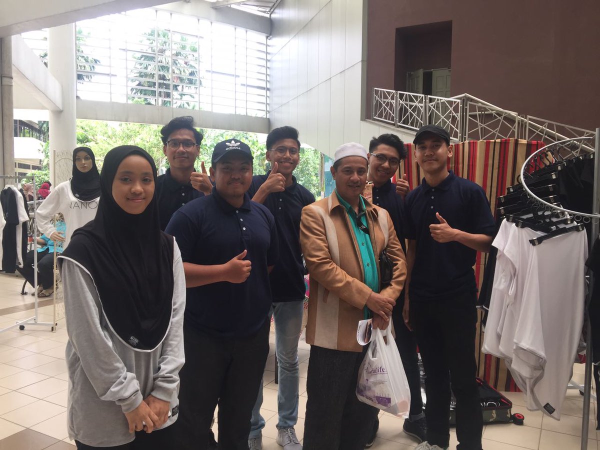 amirdaus_'s tweet photo. Terbaik https://t.co/hdGEDz5Qj4 pm sis @imianamkor and team 

#manoi #youngentrepeneur #pemudaberjaya #igers #malaysian https://t.co/Zsuver1lDn