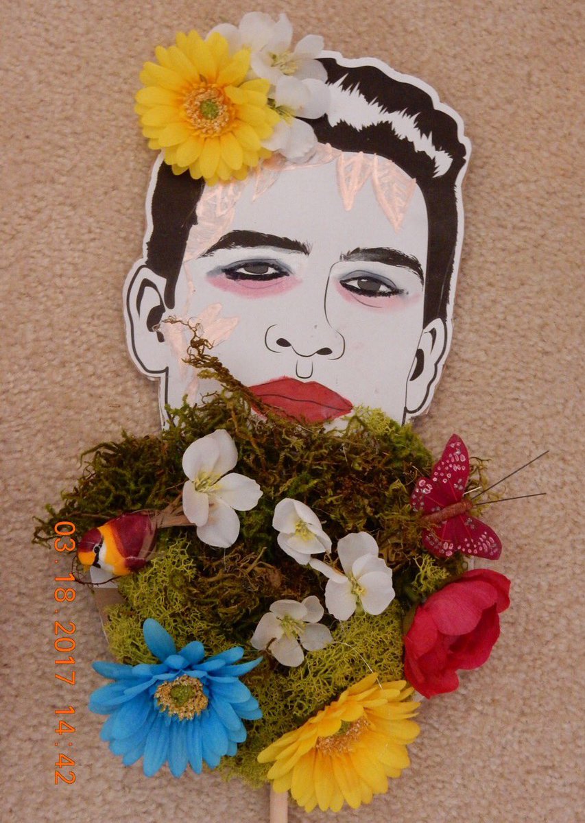 Queenie4ever's tweet photo. Here is my Pretty Odd inspired @brendonurie selfie @PanicAtTheDisco @HotTopic #panicAtHotTopic #kroqsweeps https://t.co/8zeGst2oYH