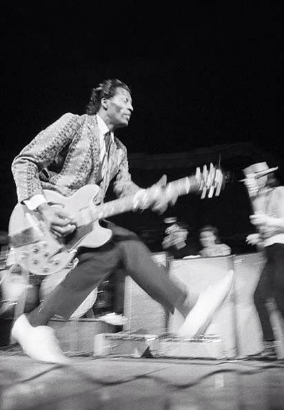 Bonn1eGreer's tweet photo. "If you had to call rock and roll something else
-you'd call it:  #ChuckBerry"
-#JohnLennon
#RIP- #RockInPower
#King
https://t.co/dpuXZwurEf