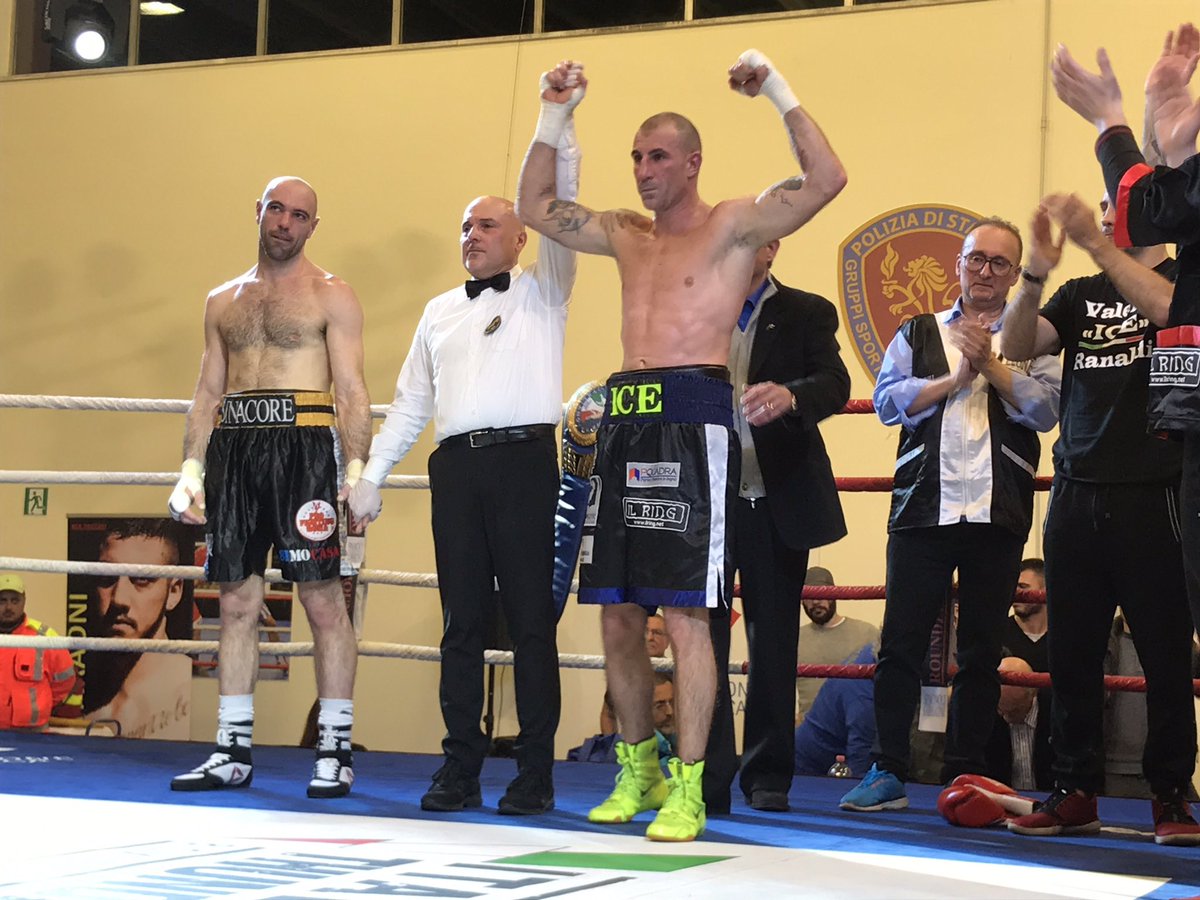 FPIBoxe's tweet photo. #Ranaldi vs #Sinacore Titolo Italiano Supermedi Valerio "ICE" RanaldiCampione https://t.co/YAqCi1yMbs