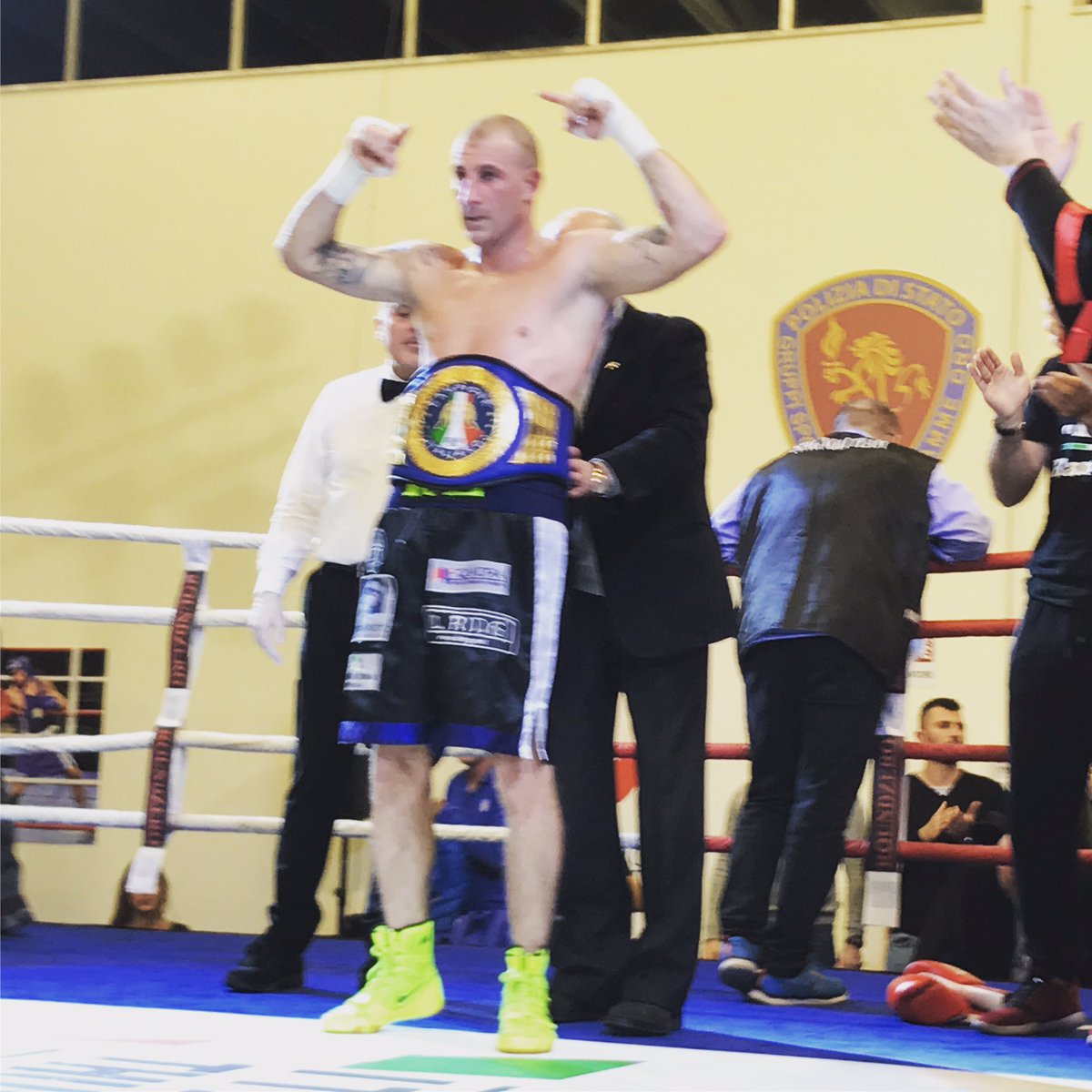FPIBoxe's tweet photo. #Ranaldi vs #Sinacore Titolo Italiano Supermedi Valerio "ICE" RanaldiCampione https://t.co/YAqCi1yMbs