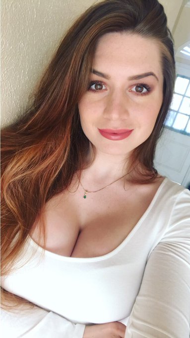 Dinner time ☺ https://t.co/p3lZxcUwDV<a href="/tag/lifegoals"class="tags"><span>#lifegoals</span></a>