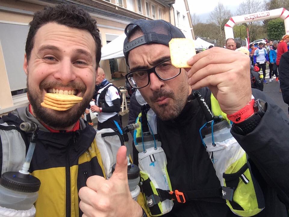 AR_Republique's tweet photo. . @fxgk et @gregrunrun terminent leur 80 km ! 🙌🏻🙌🏻🙌🏻 #whyirunrepublique #respect https://t.co/gFnzoAc8mQ