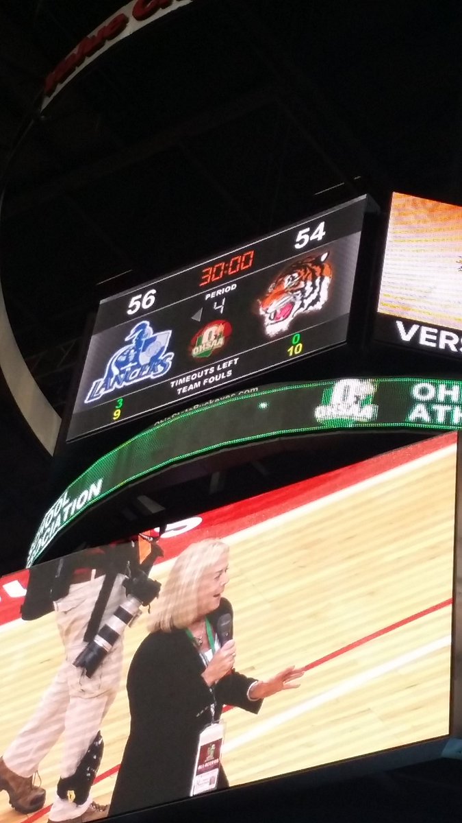 ericajfoster1's tweet photo. STATE CHAMPS! https://t.co/wHmLMmBLp1