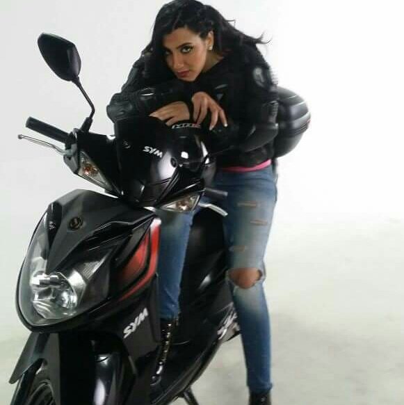 dinaadel87's tweet photo. اطلالة رائعه للنجمة #دينا_عادل
ياجمالو ياملكة 💅💋❤
https://t.co/Kmp31dJ6JW
#كليب_يوم_حلو 
@Dina_AOfficial 
#dinaadel https://t.co/8Wj1mMONHx