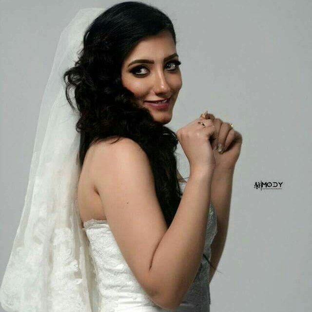 dinaadel87's tweet photo. اطلالة رائعه للنجمة #دينا_عادل
ياجمالو ياملكة 💅💋❤
https://t.co/Kmp31dJ6JW
#كليب_يوم_حلو 
@Dina_AOfficial 
#dinaadel https://t.co/8Wj1mMONHx
