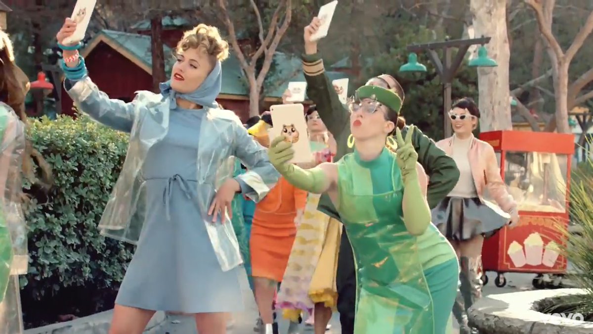 californiagurls's tweet photo. @katyperry living in a bubble with the squad tho 💀 #CTTRVideo https://t.co/EvdijrqN6m
