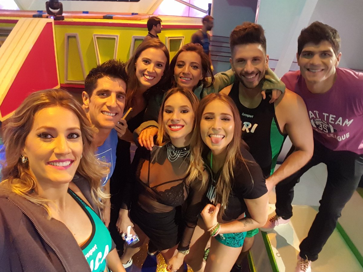 MicaViciconte's tweet photo. Hoy Baile por favor voten a morir que necesitamos de su ayuda.Un msj todos es una salvación. https://t.co/i3S0NrXHtj