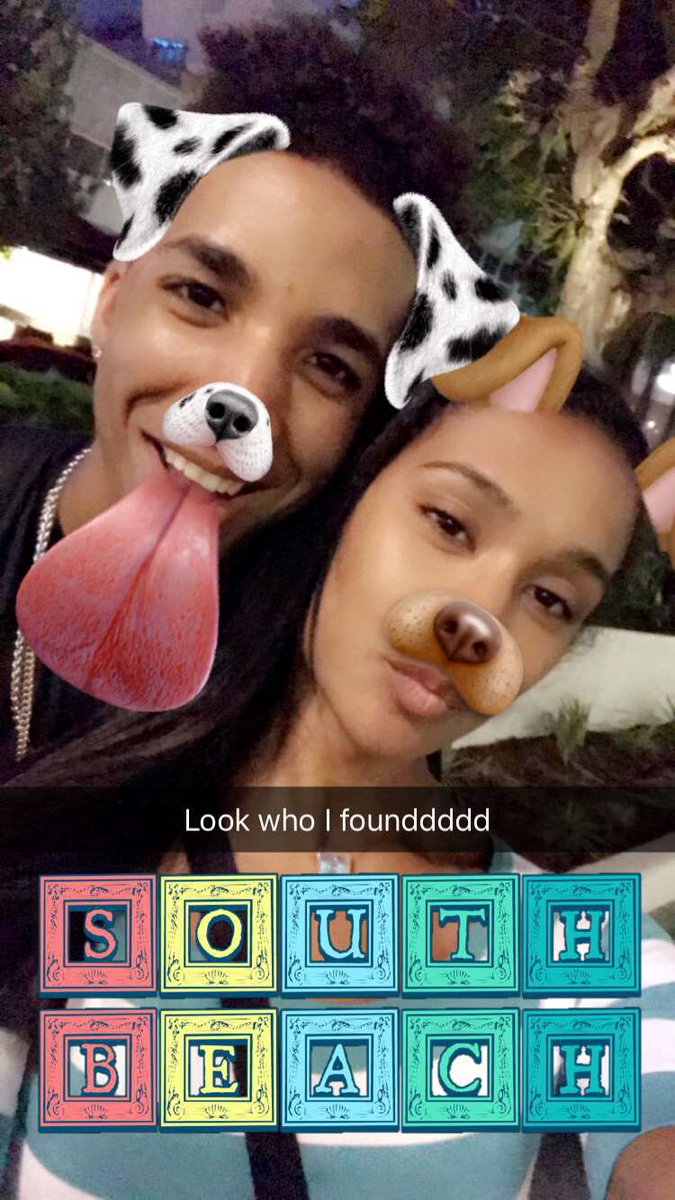 SterlingSharp's tweet photo. Just cuz I'm missing you 😻😘 @ChlooHendo #ChocoDrop https://t.co/denOyJUxbn