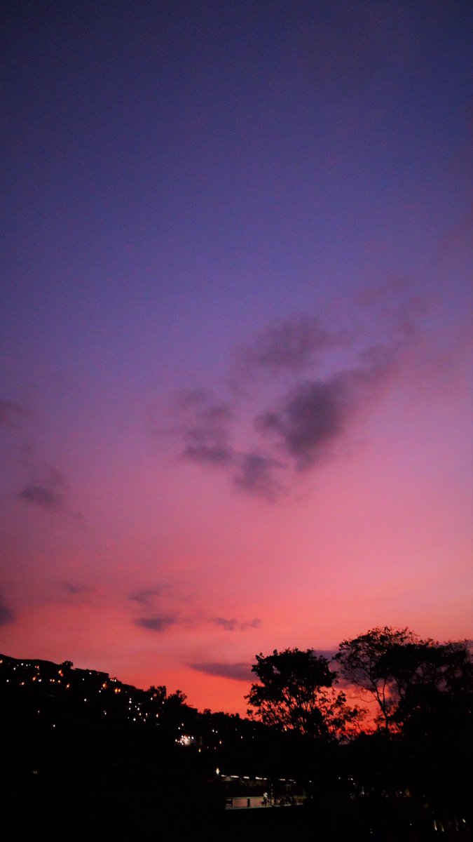Annalysz's tweet photo. #ParroquiaCaricuao https://t.co/Lh8i41c4LP
