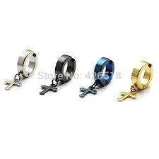 LALIENDRA_'s tweet photo. Es que estos ARETES los esta dando el gobierno o que ? https://t.co/JbAEaVPAQN