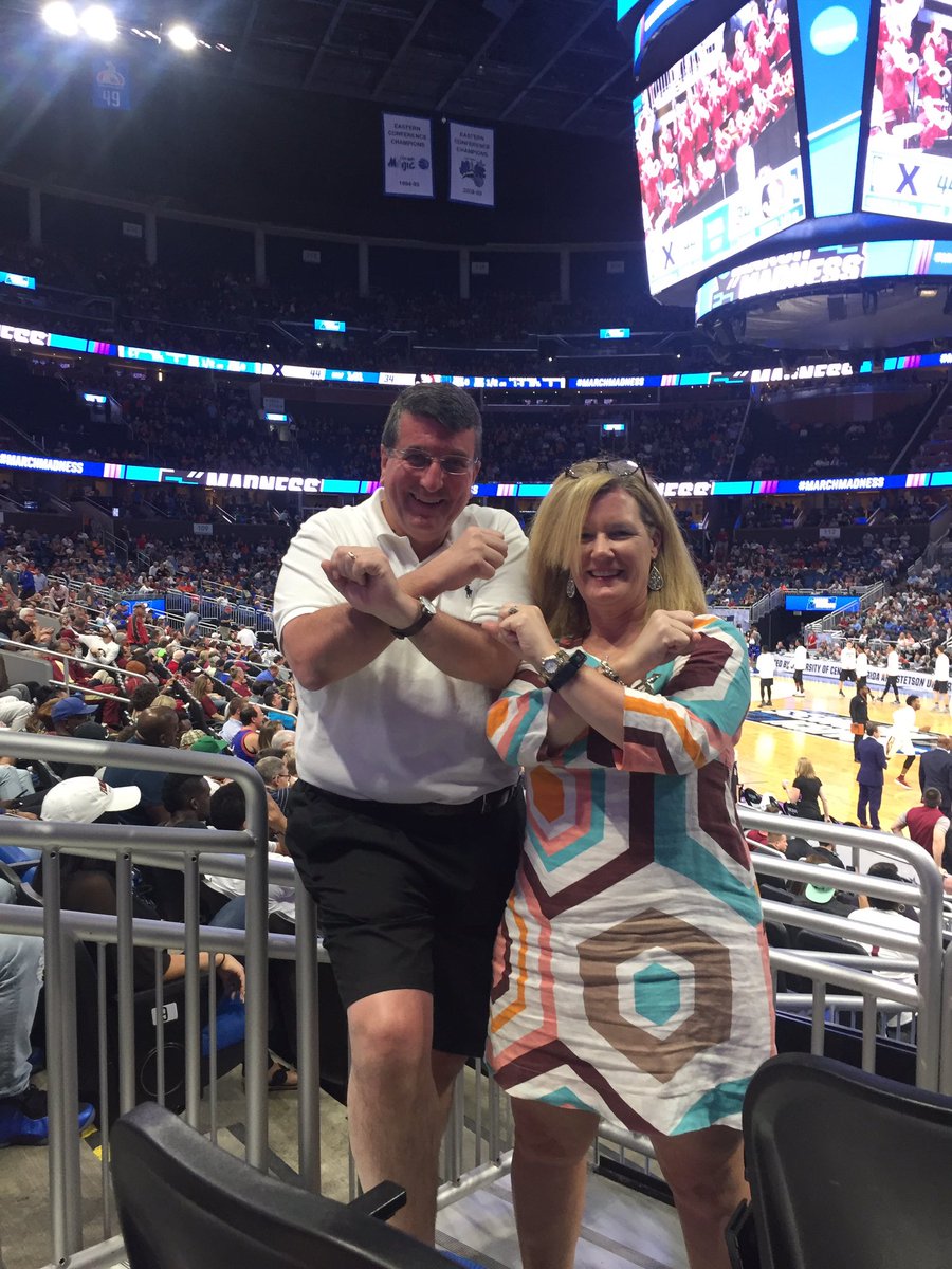 suncrestgarden's tweet photo. Let's go X. #MarchMadness #Xavier https://t.co/4Ea5cXk65h