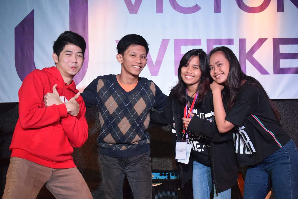 bebebelssss's tweet photo. friendship goal, to win soul for Jesus! :) #vicweek https://t.co/PLIjVZ6w4a