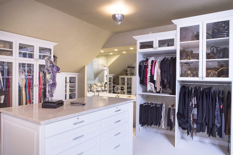 Elite_Closets's tweet photo. We can turn any unused space in to the perfect closet space. It's like your own private boutique #elitecustomclosets #celebrityclosets https://t.co/8qlrcHCW1V