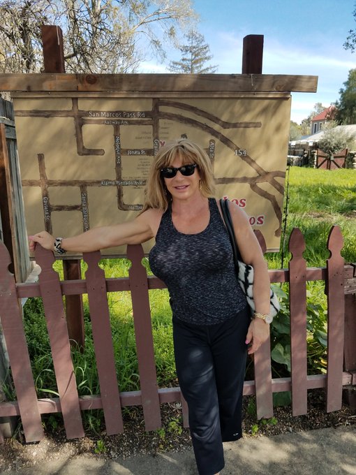 Sideways... anyone? Enjoying beautiful day... wine tasting.. sunshine....ostrich... https://t.co/NZj<a href="/tag/vegas"class="tags"><span>#vegas</span></a><a href="/tag/femalemuscle"class="tags"><span>#femalemuscle</span></a><a href="/tag/fbb"class="tags"><span>#fbb</span></a>