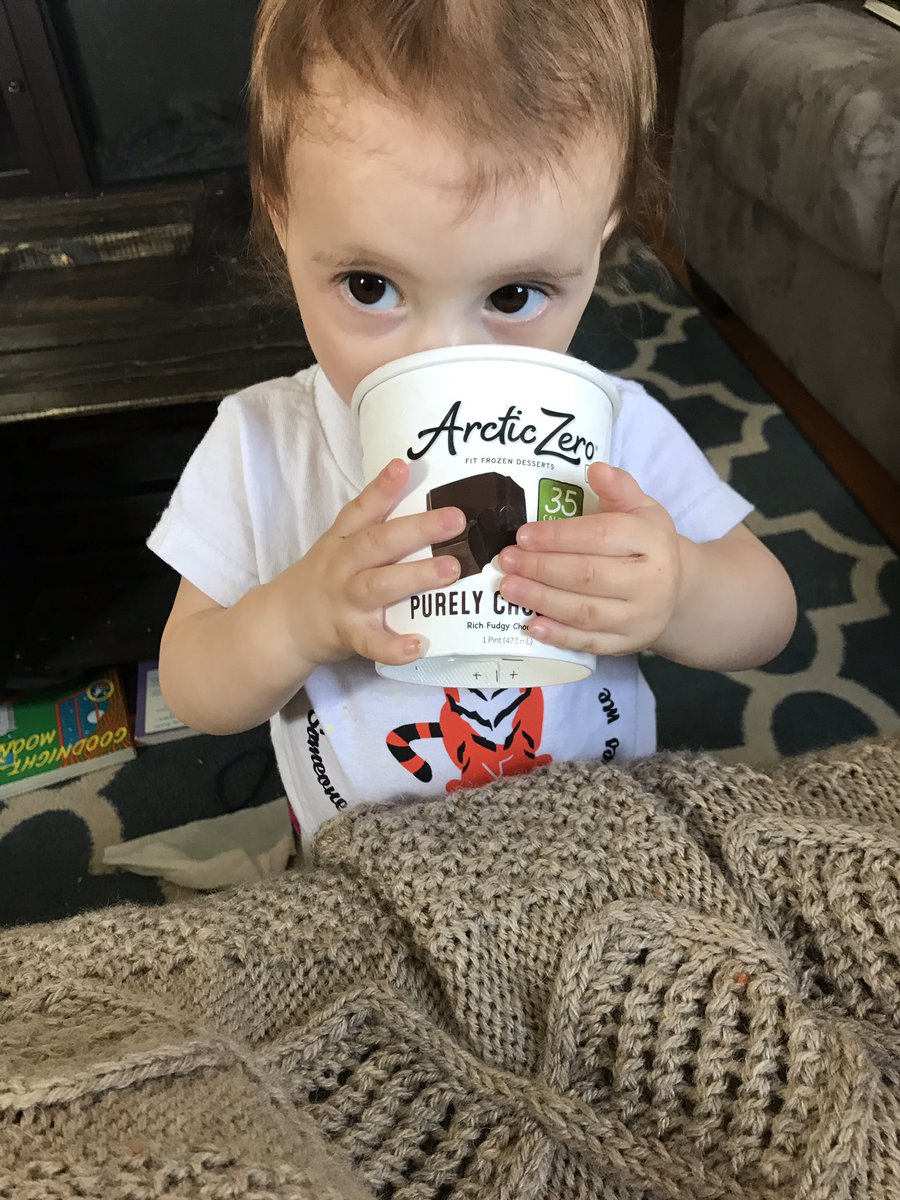 MyArcticZero's tweet photo. So cute ๐ RT @boondockbabe82: Someone loves @MyArcticZero purely chocolate. #nospoonneeded #myminime #cheatclean https://t.co/kV5wZ8e2AP