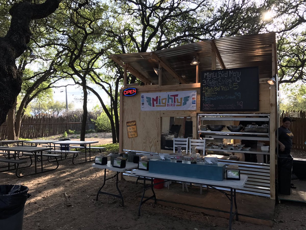 CraveTheBird's tweet photo. The @CraveTheBird "Bodega" is ready for all of @Bob_Schneider fans!!! We are waiting for y'all @nuttybrowncafe!!!
Chicken, beer and music!!! https://t.co/AXCzipX7kM