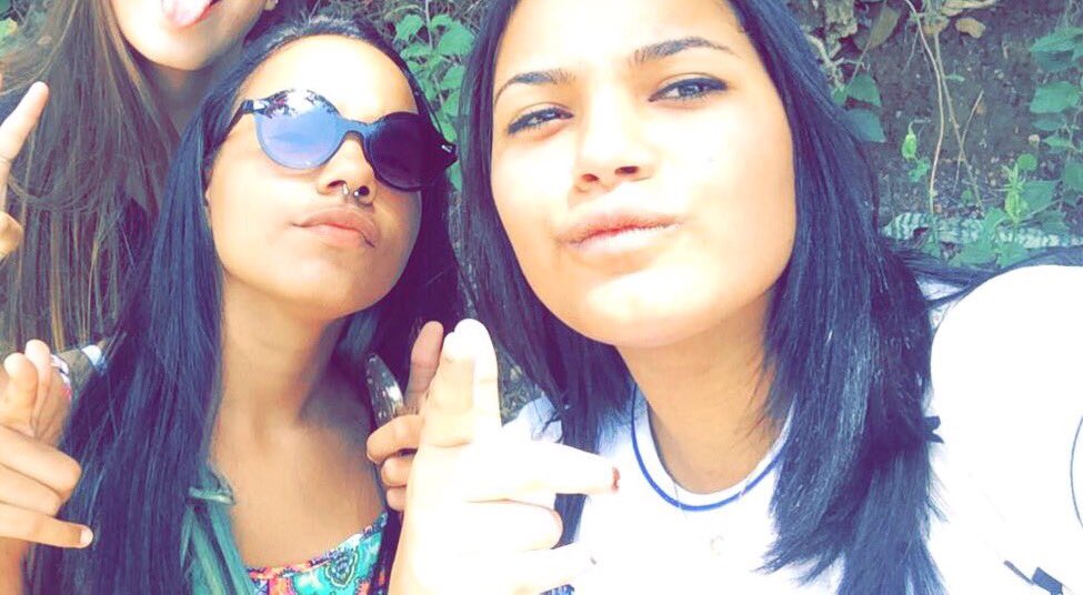 _emillyaraaujo's tweet photo. Parabéns para a piranha da minha vidaaaaa!! #PDZN 🍻❤️❤️❤️❤️ https://t.co/pBbLjUP4eb
