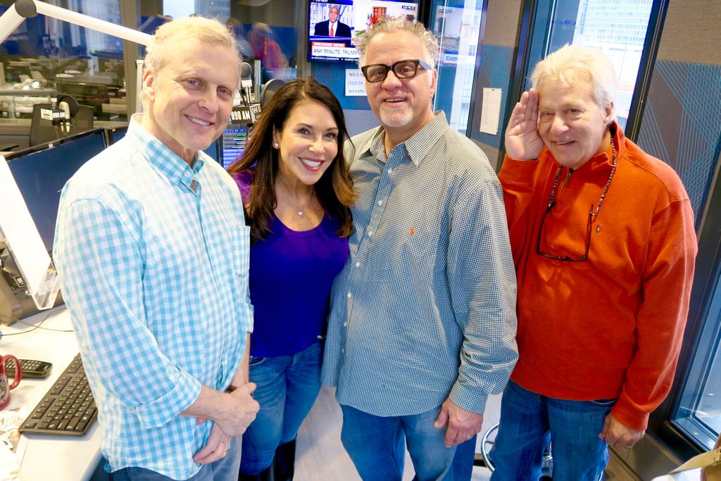 marimur's tweet photo. George Bannos reveals he's sick but comes in anyway saying the show is boring with just Jimmy. He's trying not be contagious! @HeavenonSeven https://t.co/nvcMZvtafm