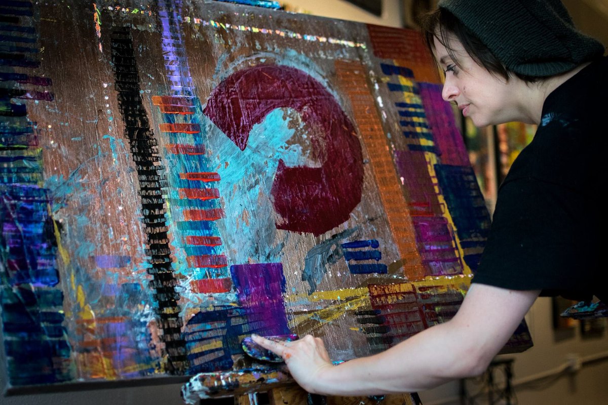 llc_monkey's tweet image. #gallery3 #laralenhoffart