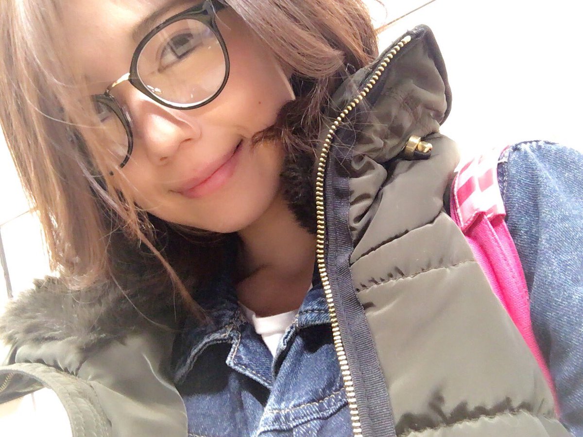 メガネ姿もおしゃれな藤木由貴