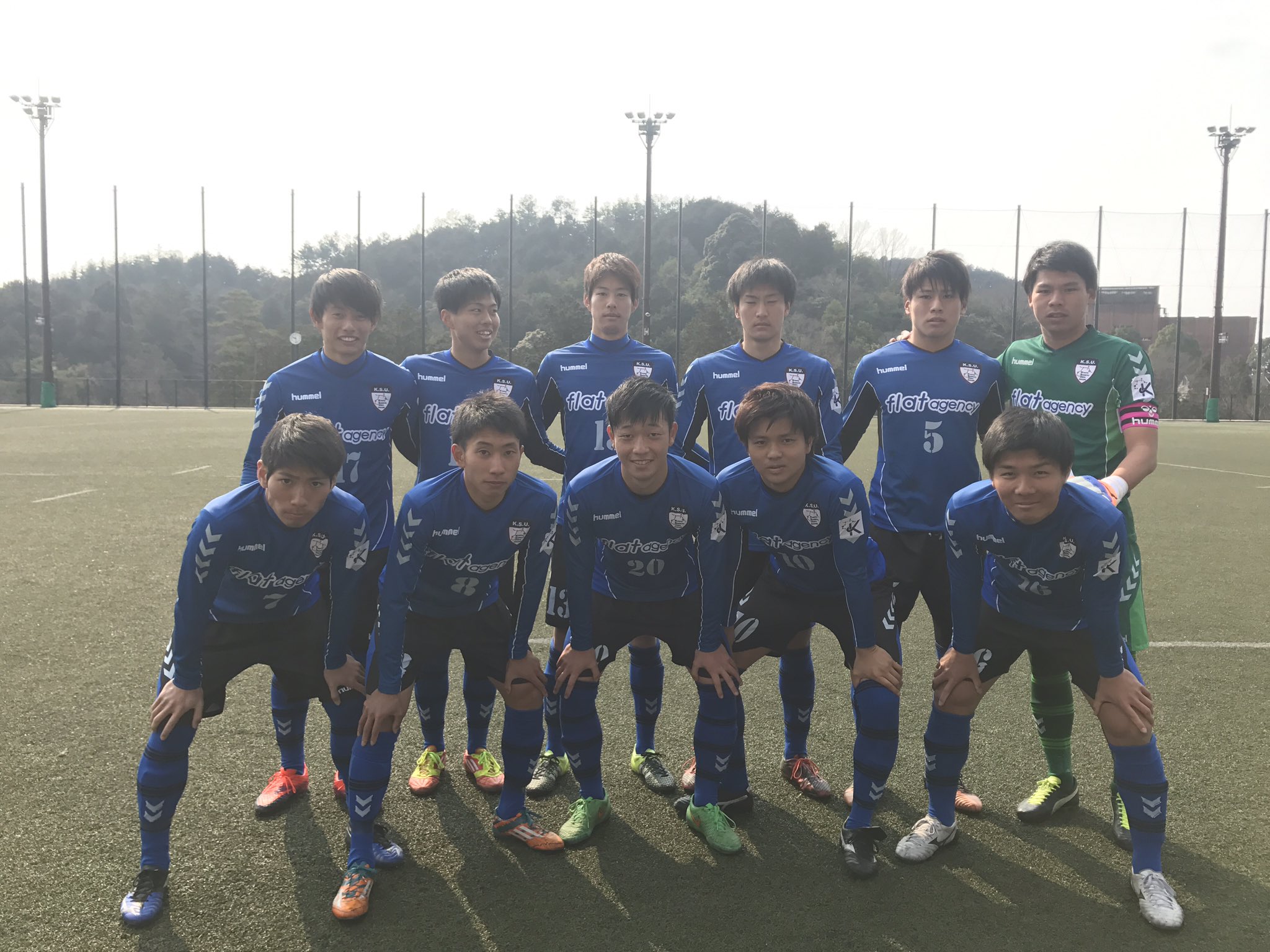 京都産業大学体育会サッカー部 京都学生サッカー選手権大会準々決勝vs京都外国語大学 京都産業大学 神山球技場 09 30k O キックオフしました T Co Ryuwehemya Twitter